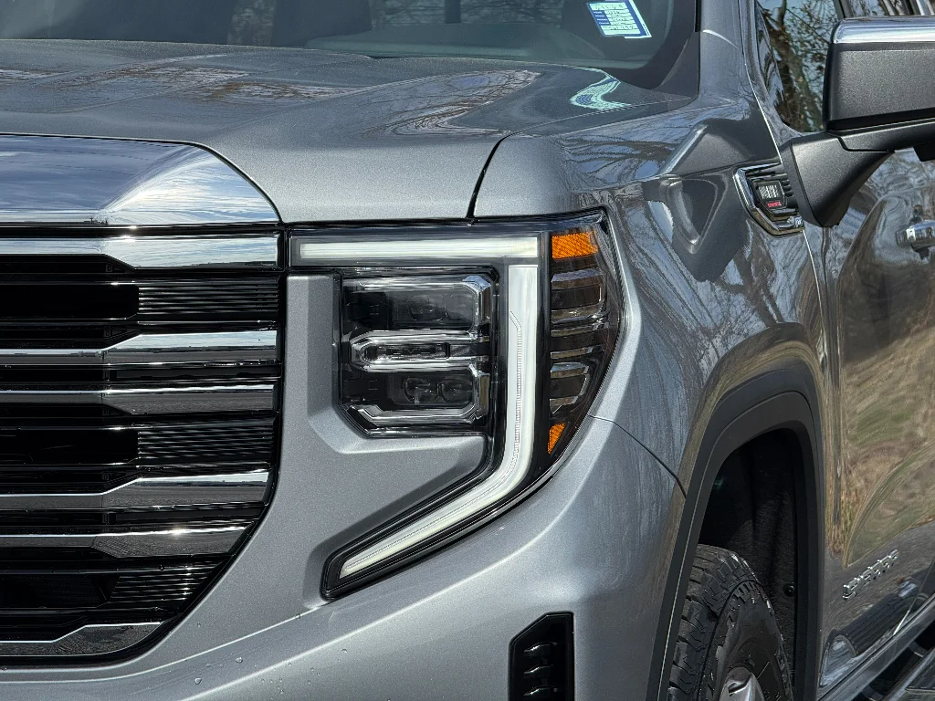 2026 GMC Sierra 1500 SLT - Photo 16
