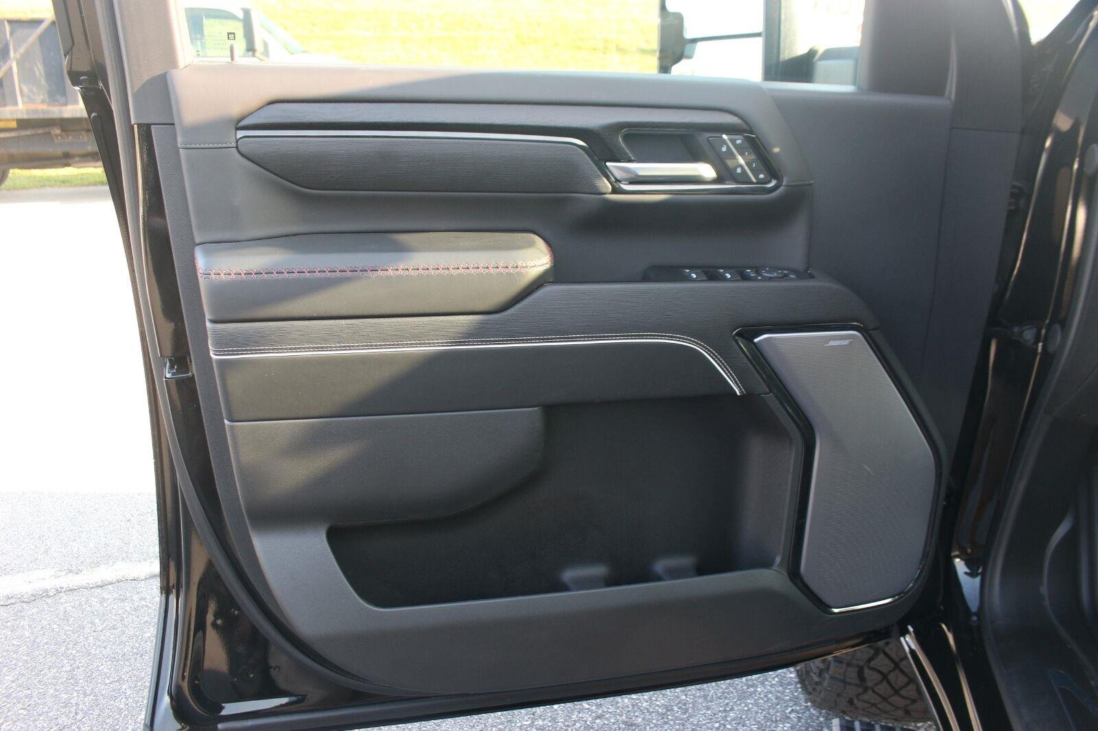 Used 2026 Onyx Black GMC AT4X image 13