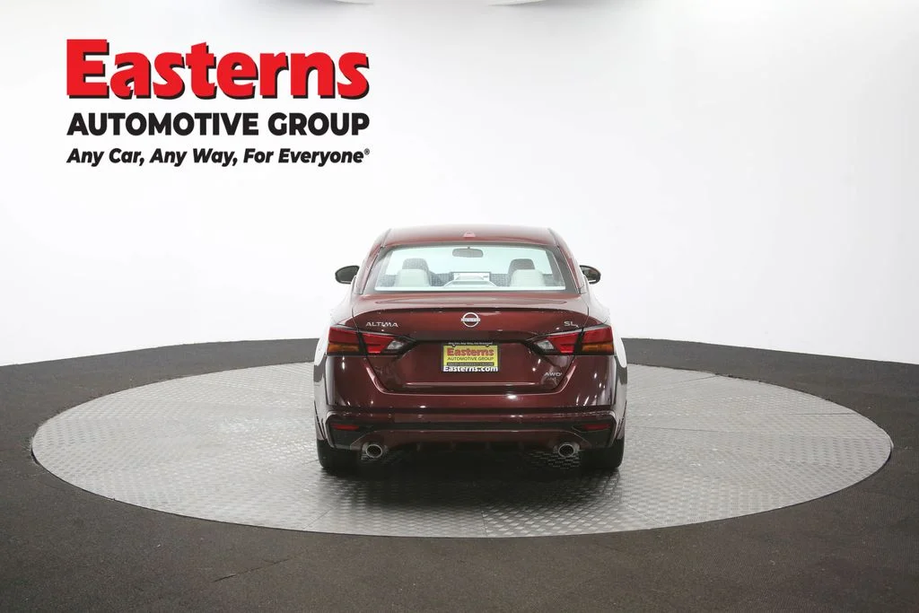 Used 2024 Red Nissan 2.5 SL image 39