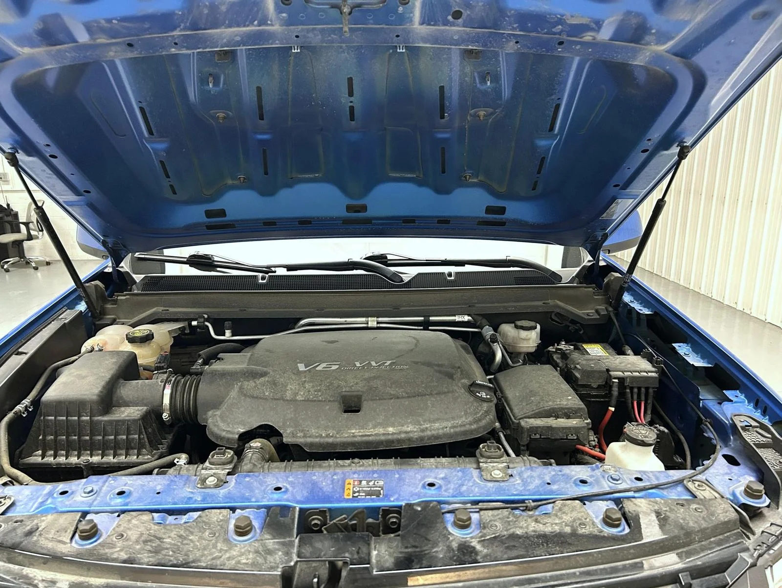 Used 2022 Blue Chevrolet ZR2 image 24