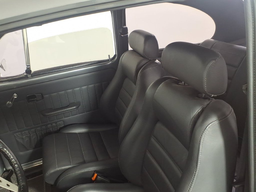 Used 1973  Volkswagen  image 10
