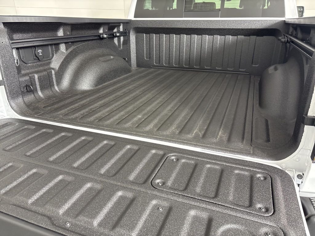 New 2026 Bright White Clear-Coat Exterior Paint RAM Rebel image 13