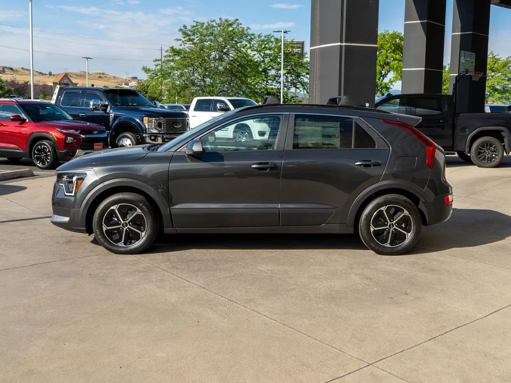 New 2026 Interstellar Gray Kia LX image 4