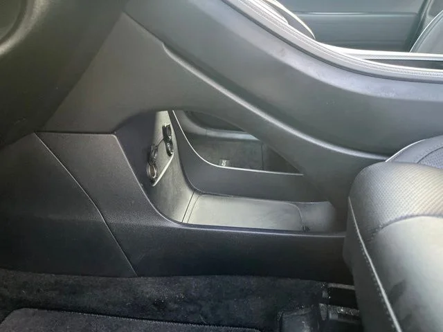 Used 2025 White Hyundai SEL image 11