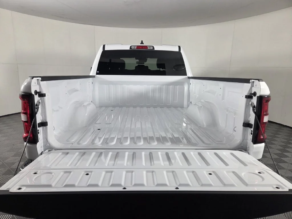 New 2027 Bright White Clear-Coat Exterior Paint RAM Tradesman image 19