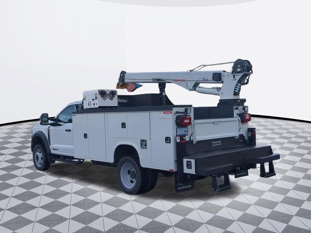 New 2024 Oxford White Ford F-550® XL image 39