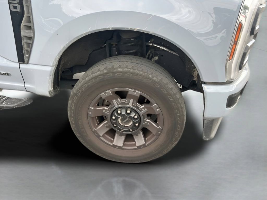 Used 2024 Gray Metallic Ford Lariat image 12