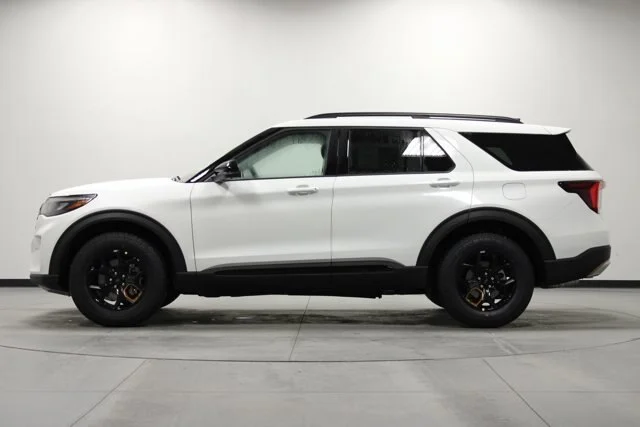 New 2026 Star White Metallic Tri-Coat Ford Tremor® image 32