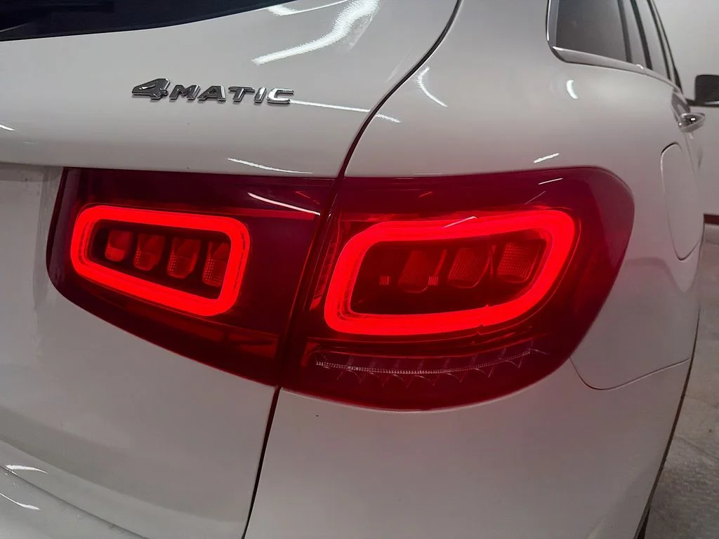 Used 2022 White Mercedes-Benz GLC 300 image 31
