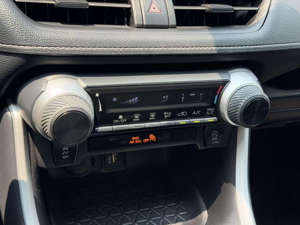 Used 2025 Silver Toyota LE image 5