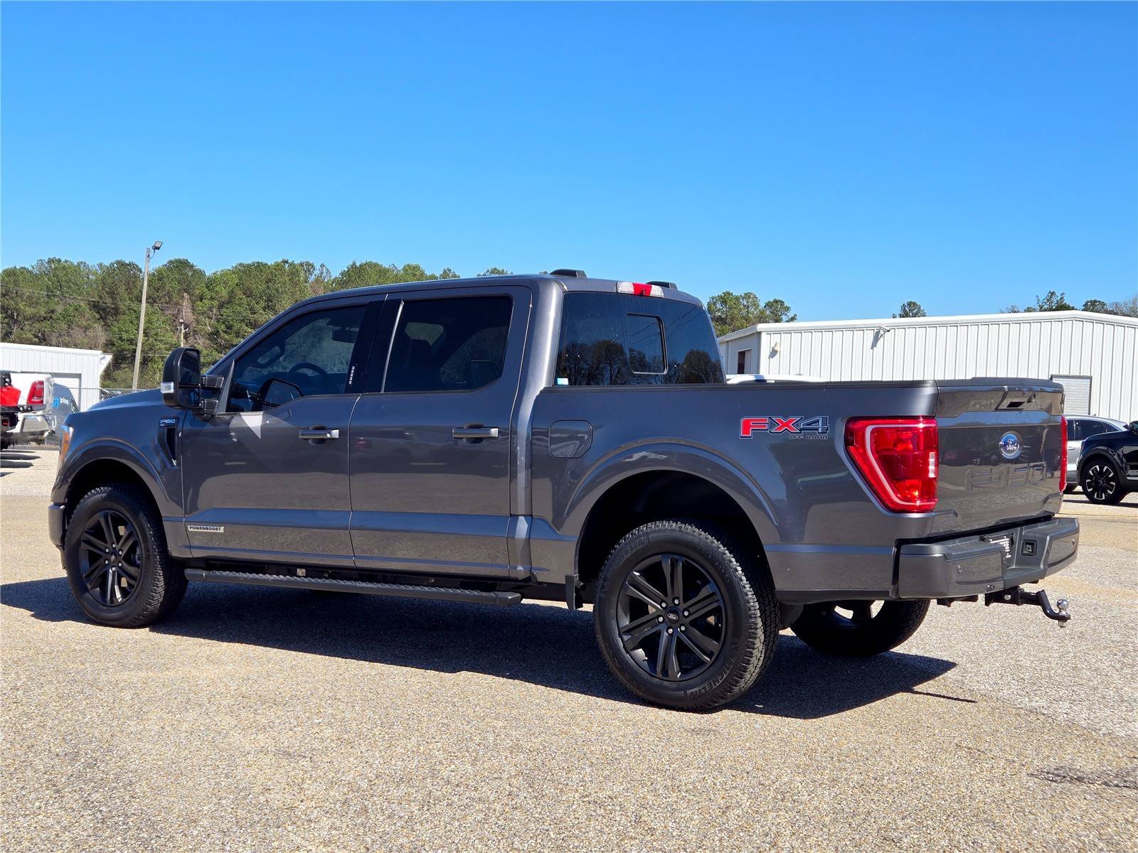 Used 2022 Gray Ford XLT image 11