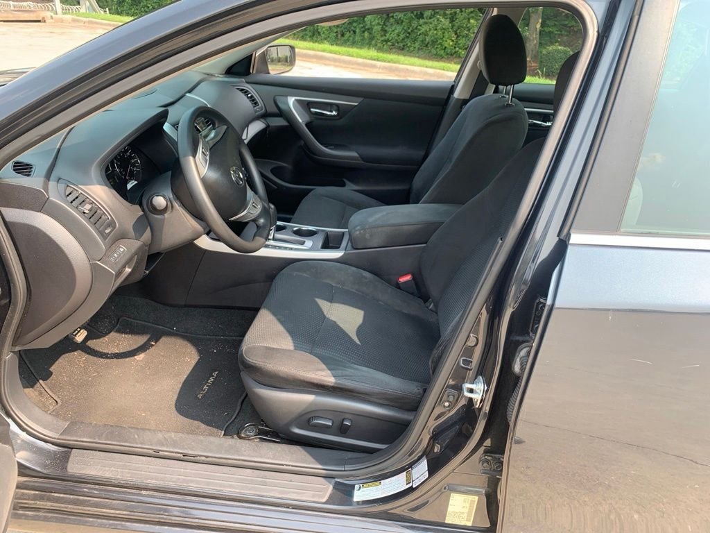 Used 2015 Blue Nissan 2.5 S image 16