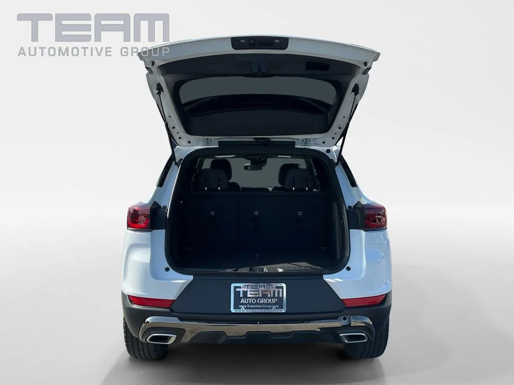 Used 2024 Summit White Chevrolet ACTIV image 13