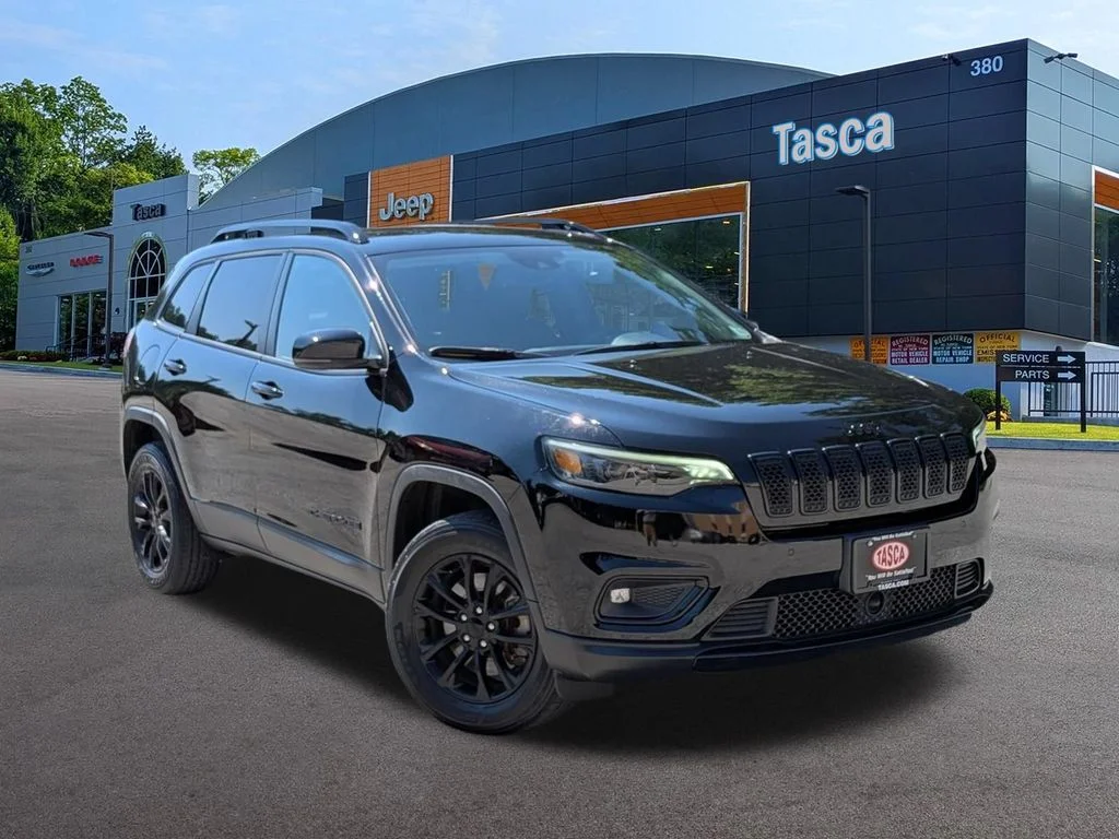 Used 2023 Black Jeep Altitude image 1