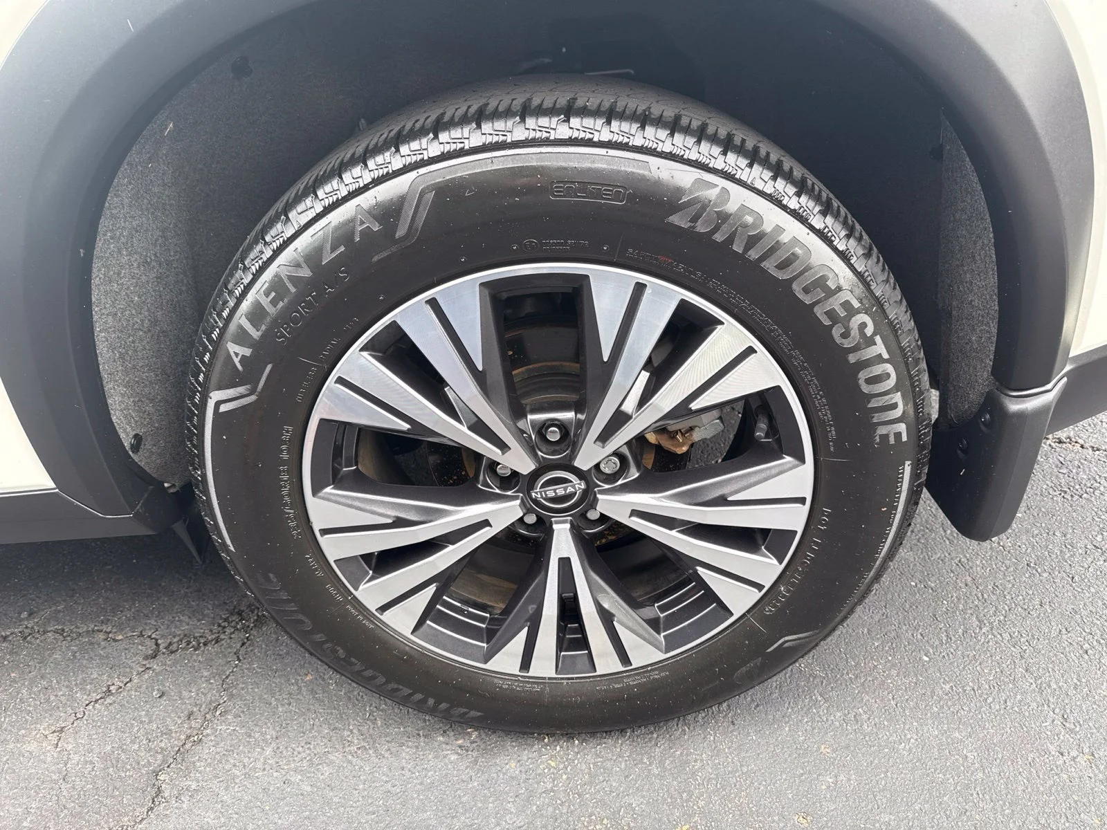 Certified Used 2023 Pearl White Nissan SV image 19