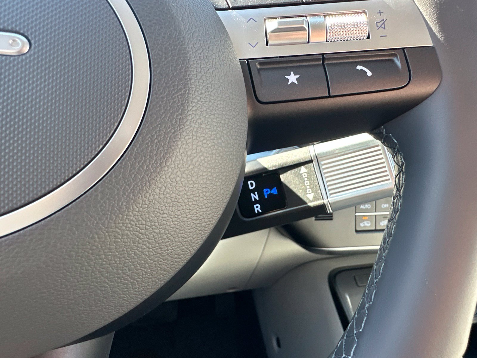 New 2027 White Hyundai SEL Premium AWD image 37