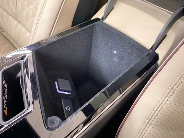 2025 Cadillac LYRIQ Luxury 3 - Photo 25