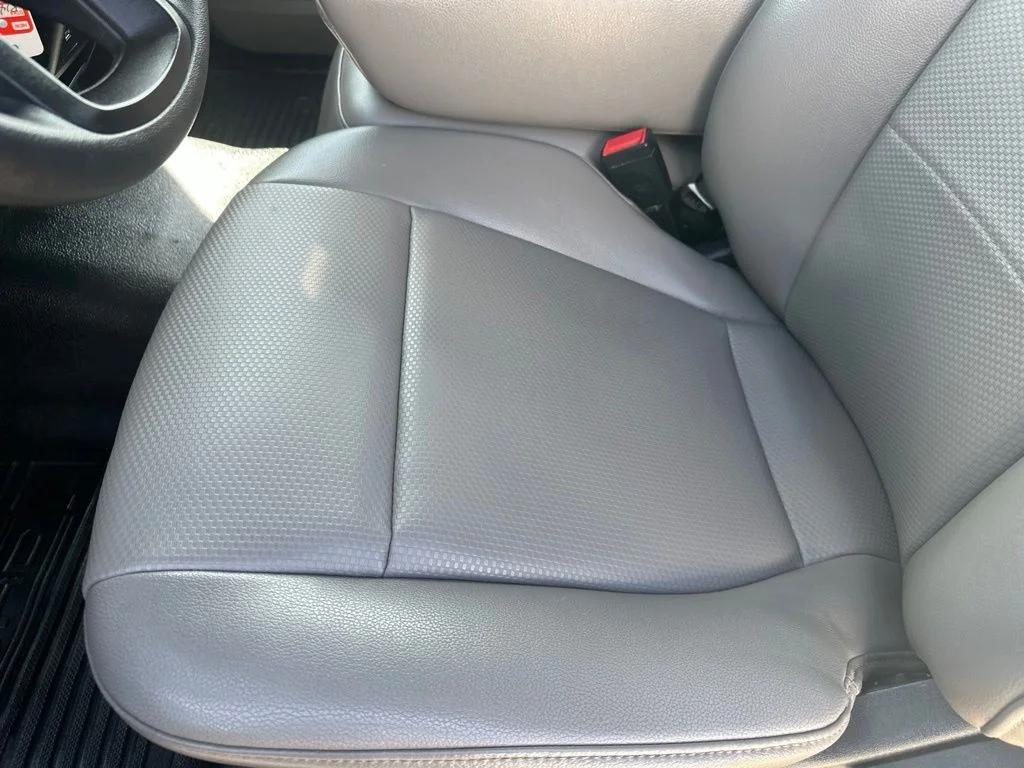 Used 2022 White Ford XL image 5