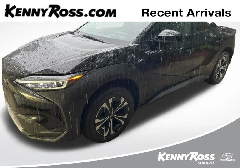 Used 2023 Black Subaru Premium image 1