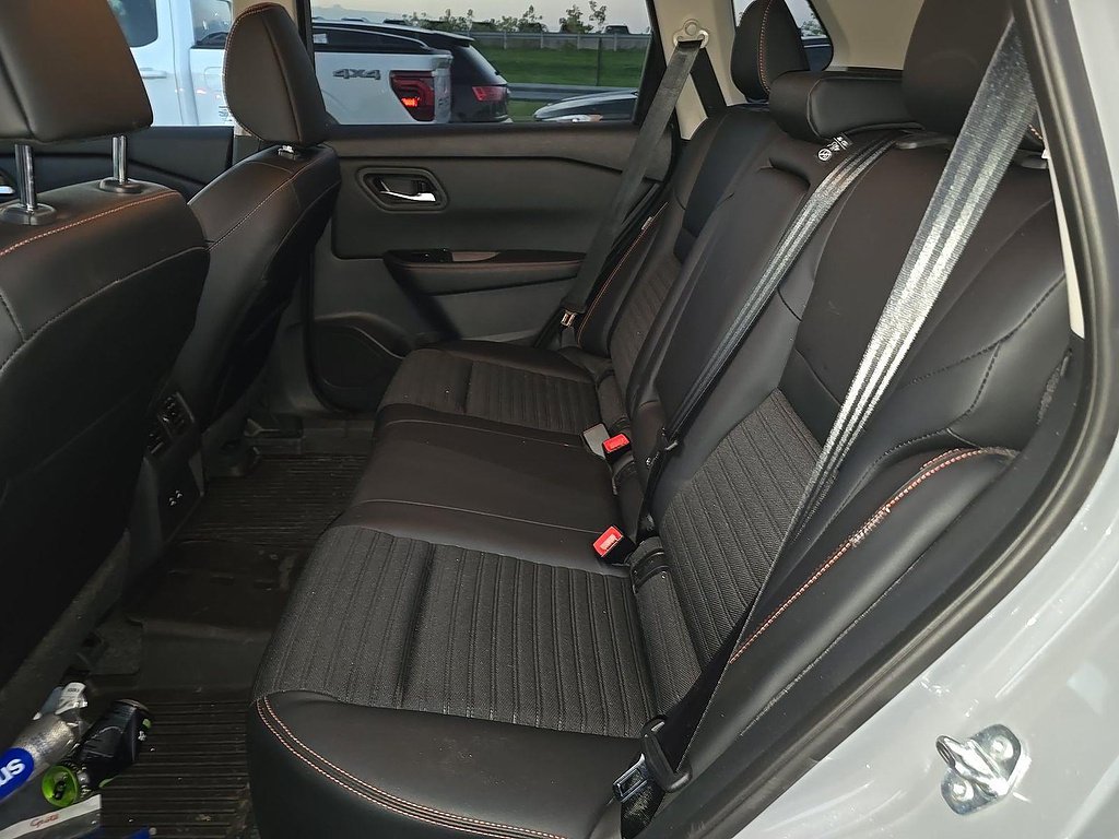 Used 2025 Boulder Gray Pearl Nissan Rock Creek image 10