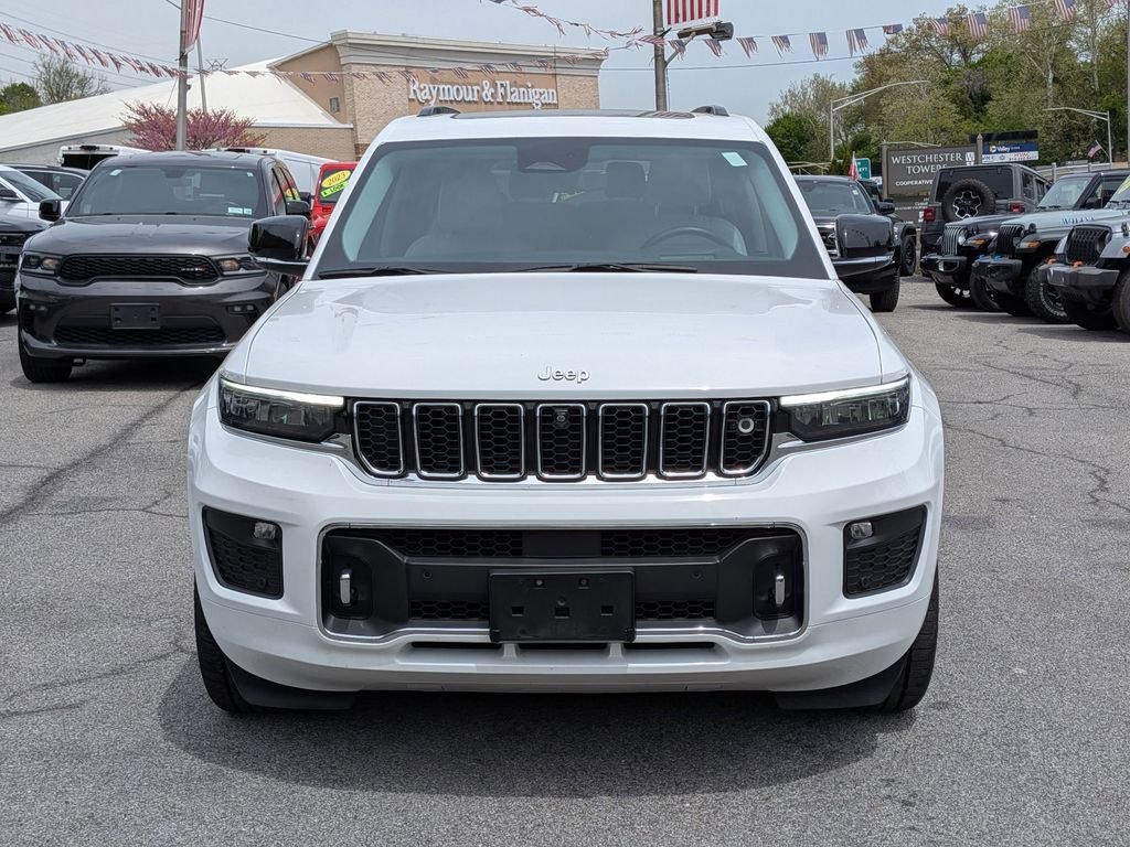 Used 2023 White Jeep Overland image 3