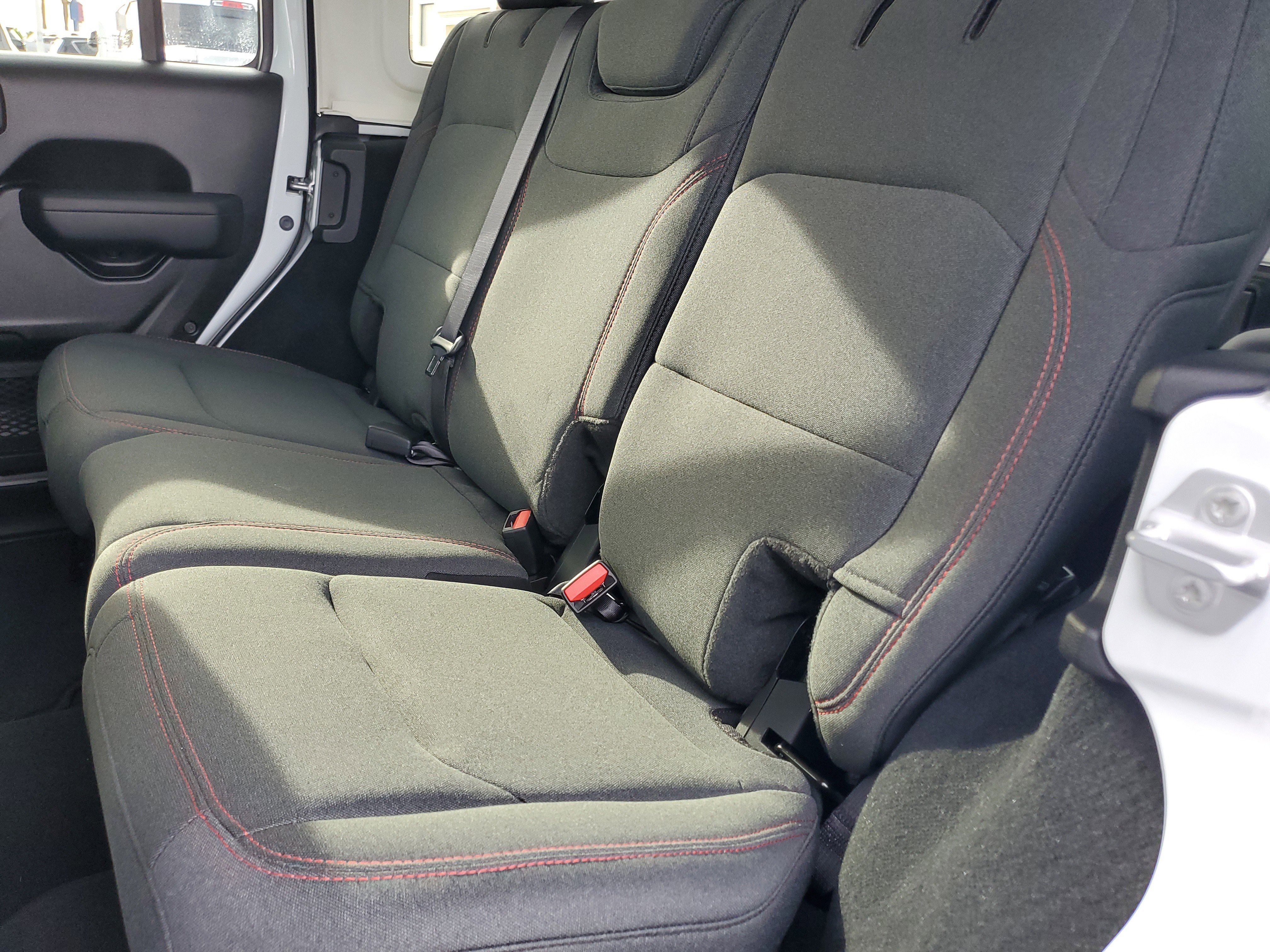 Certified Used 2026 White/off-white Jeep Rubicon image 13