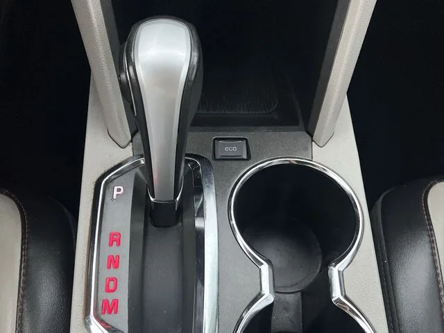 Used 2015 White GMC SLT-1 image 25