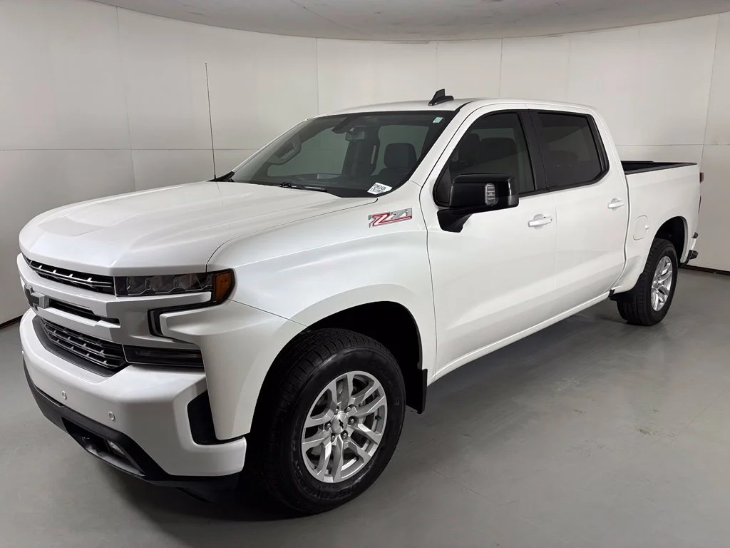 Used 2022 Beige Chevrolet RST image 5