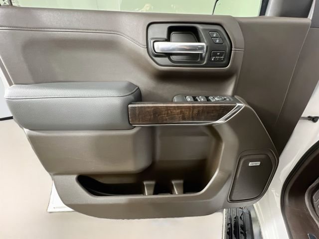 Used 2020 White GMC Denali image 34