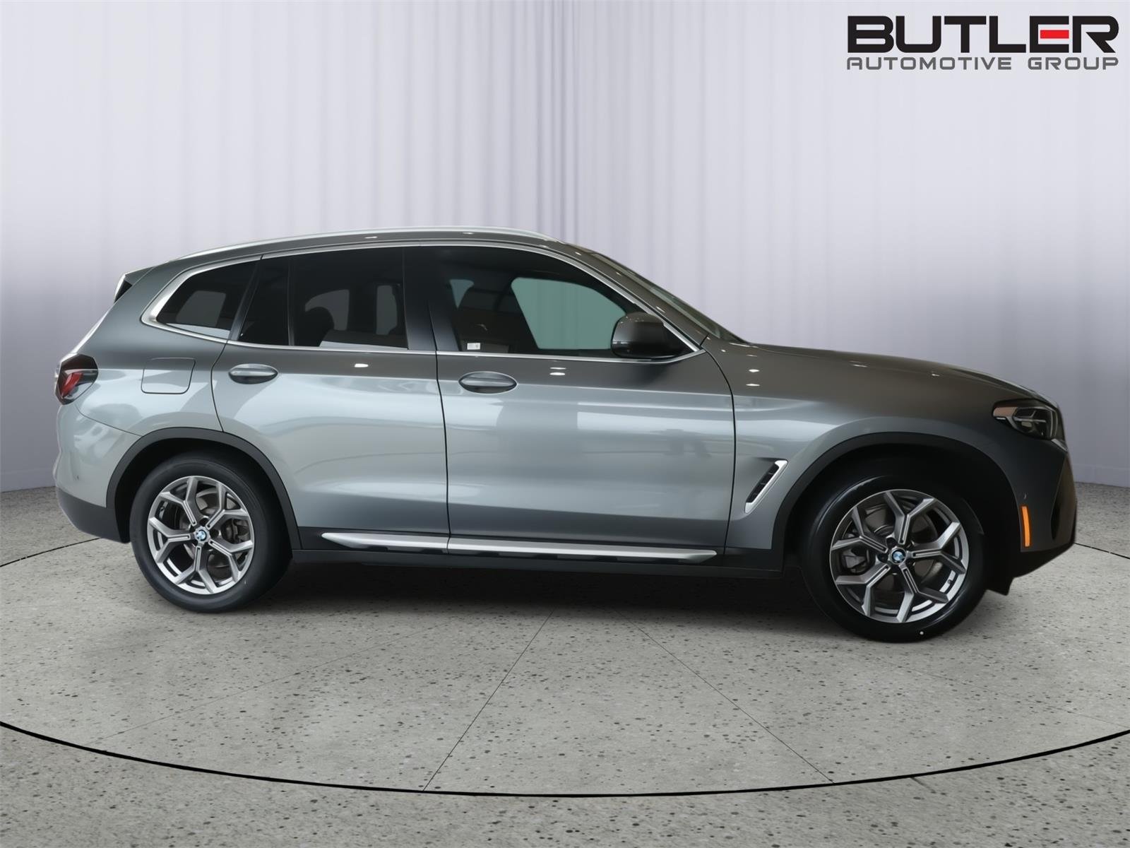 Used 2024 Skyscraper Grey Metallic BMW sDrive30i image 8