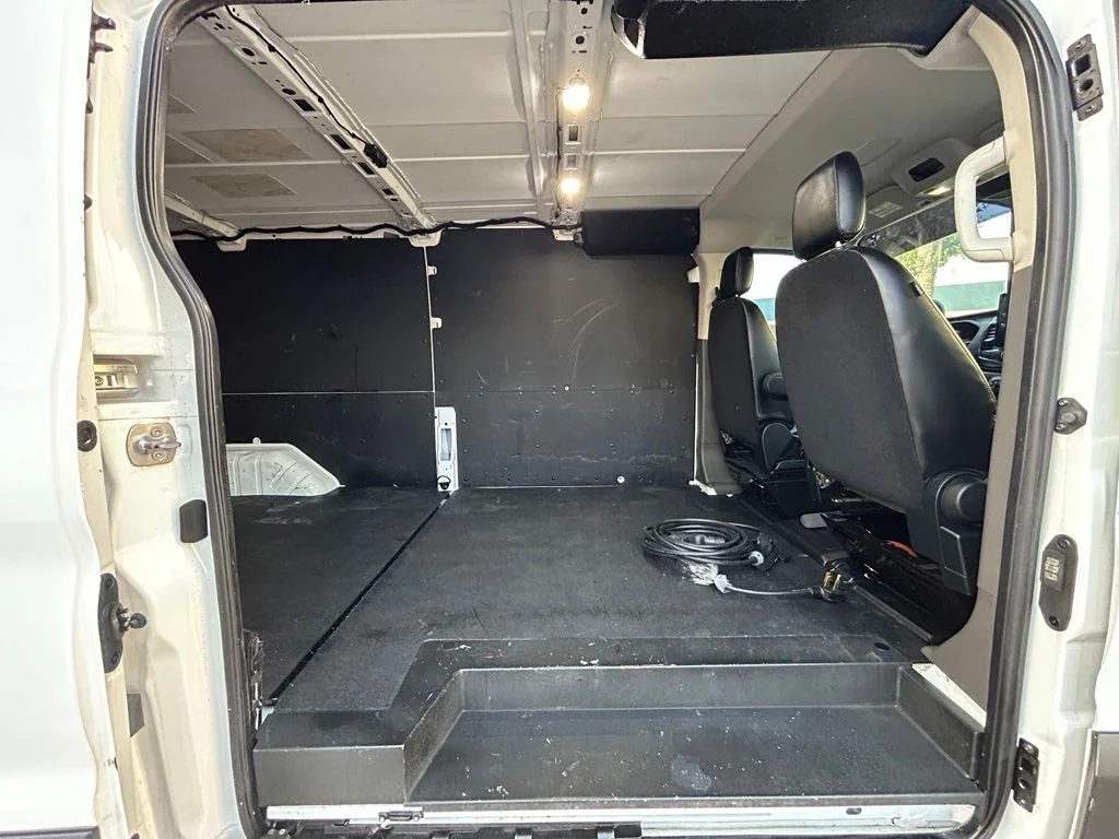 Used 2022 Oxford White Ford Base image 29