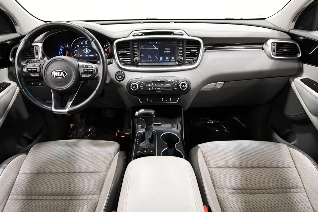 Used 2018 Red Kia SX image 3