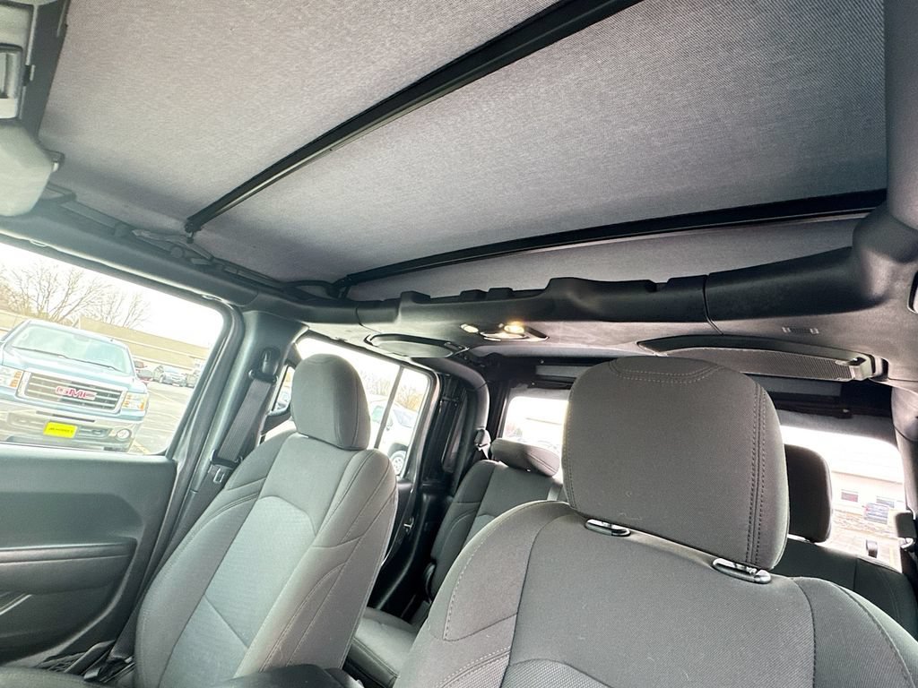 Used 2023 Grey Jeep Sport image 21