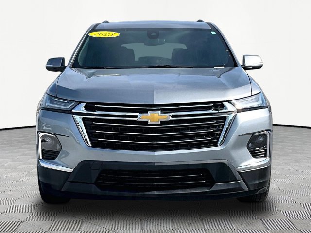 Used 2023 STERLING GRAY METALLIC Chevrolet LT Cloth image 2