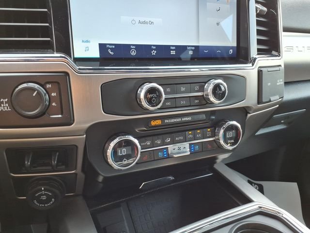 Used 2022 Black Ford Lariat image 25