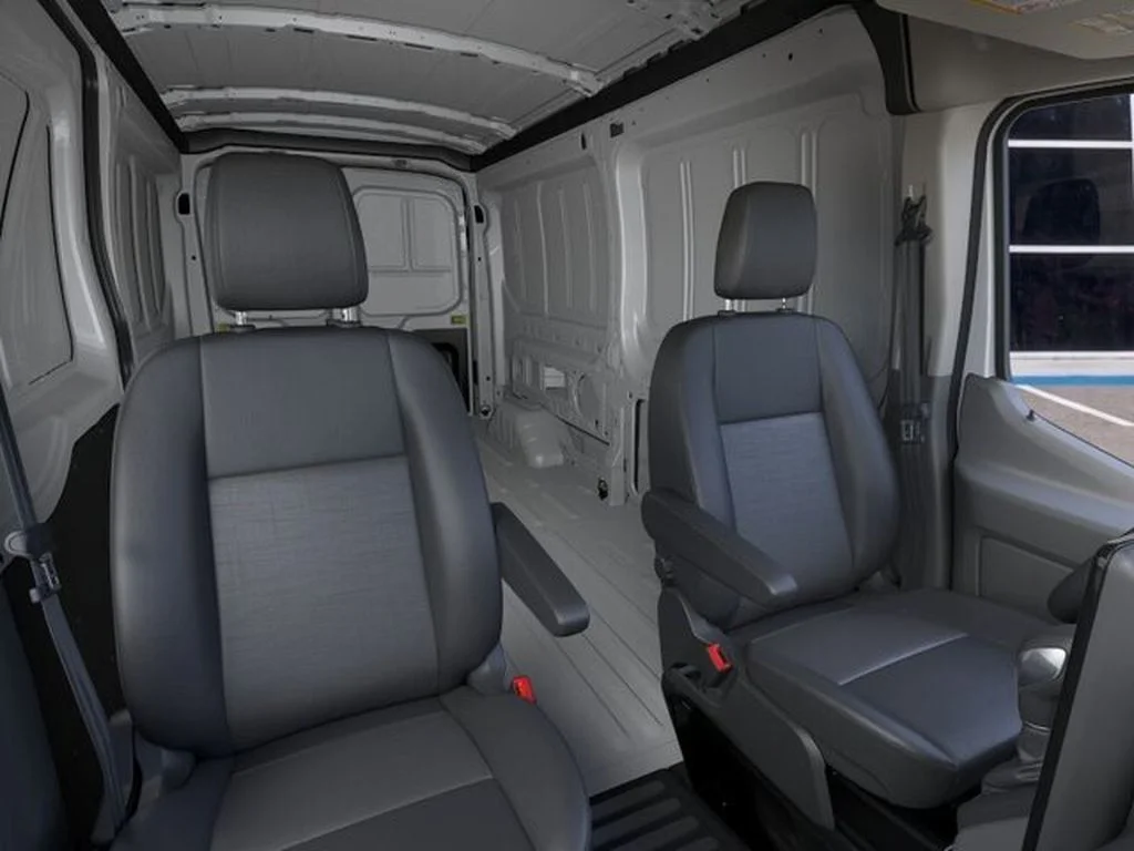New 2026 Oxford White Ford Base image 12
