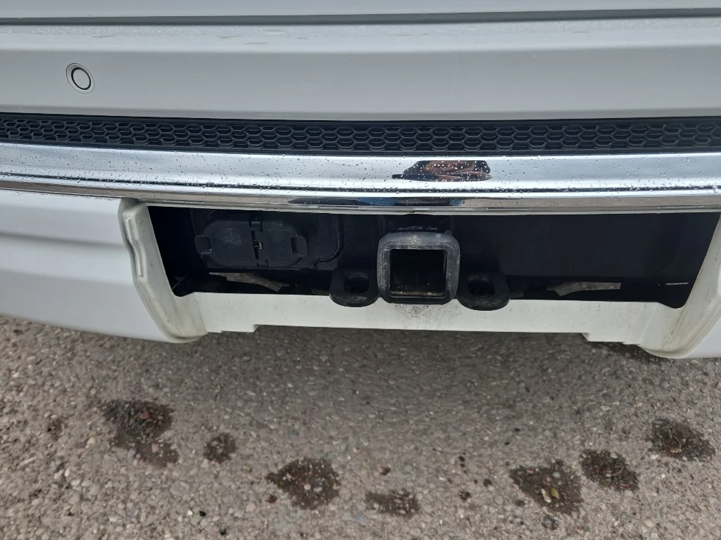 Used 2022 Bright White Jeep Overland image 34