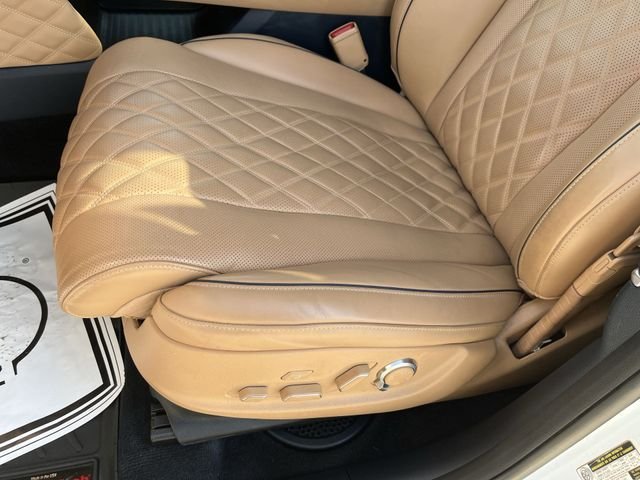 Used 2023 White Genesis 3.5T image 12