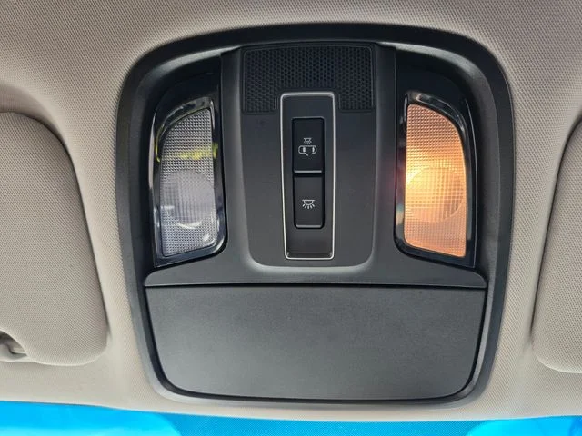 Used 2020 Silver Kia LX image 27
