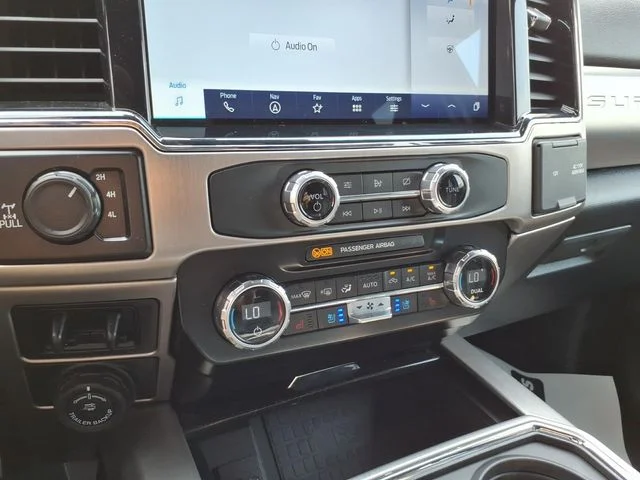 Used 2022 Black Ford Lariat image 25