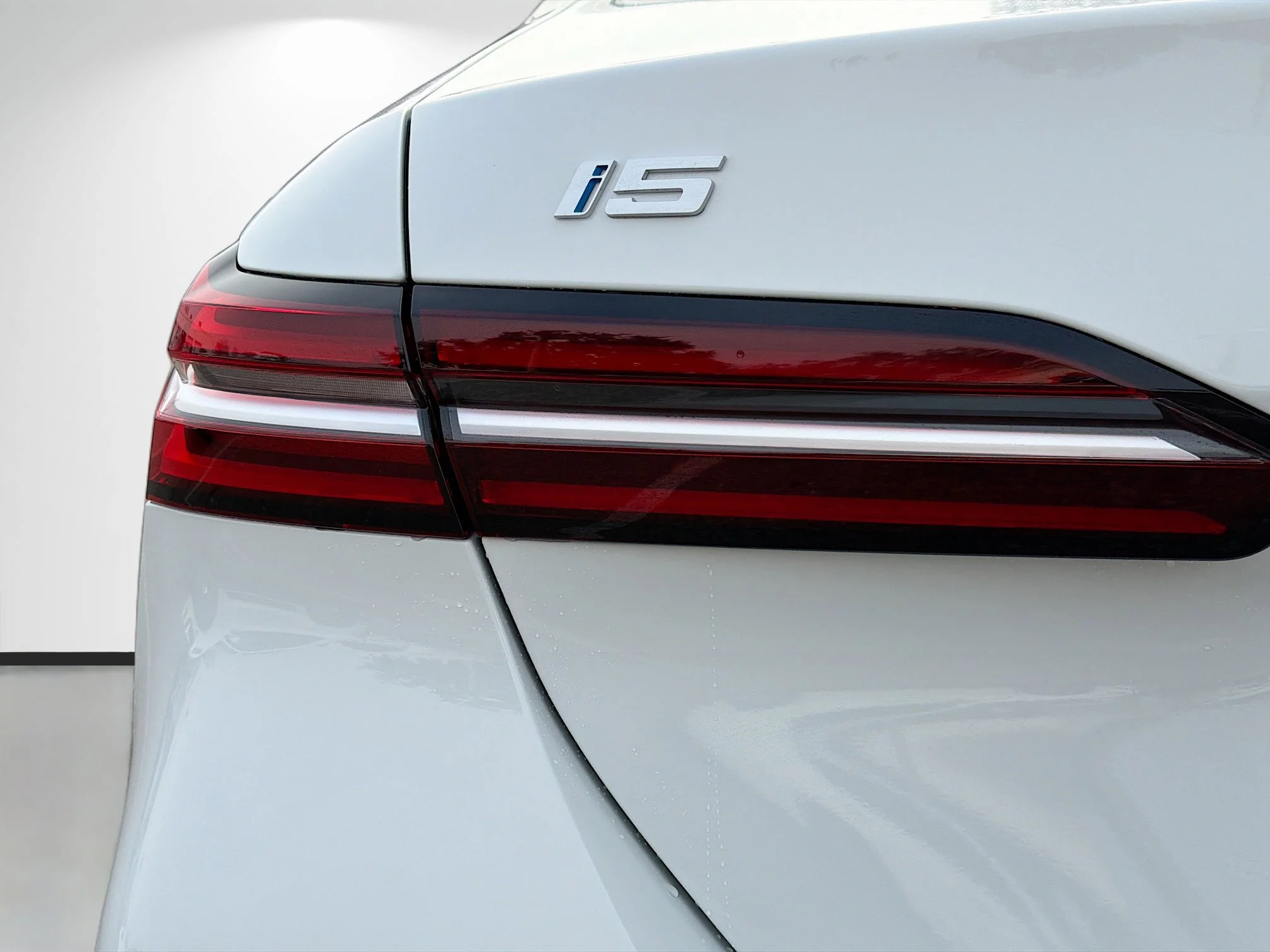 New 2026 Alpine White BMW eDrive40 image 10