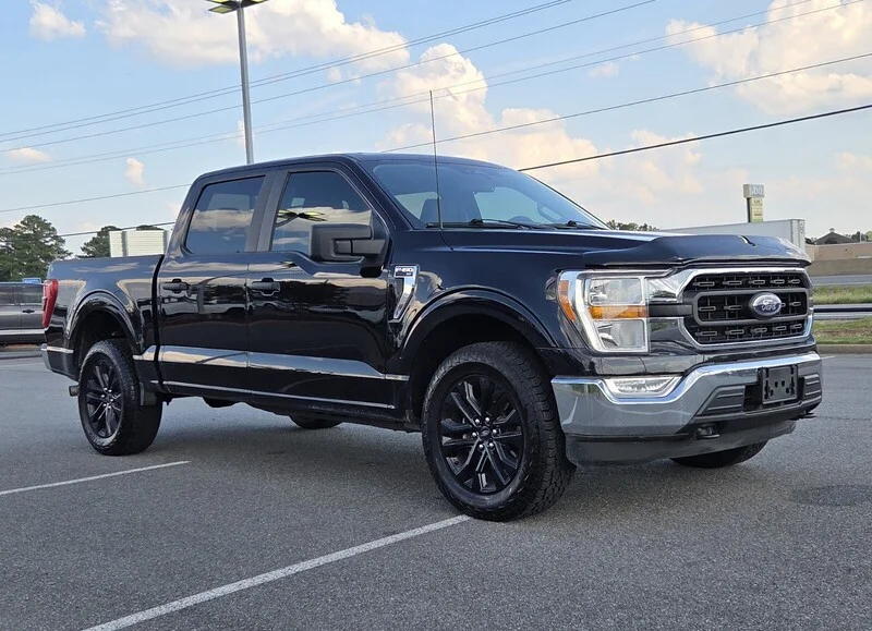 Used 2022 Agate Black Metallic FORD XLT 4WD SUPERCREW 5.5