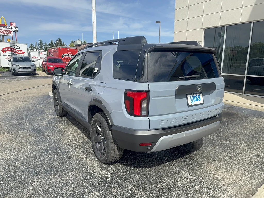 New 2026 Sonic Gray Pearl Honda RTL image 7