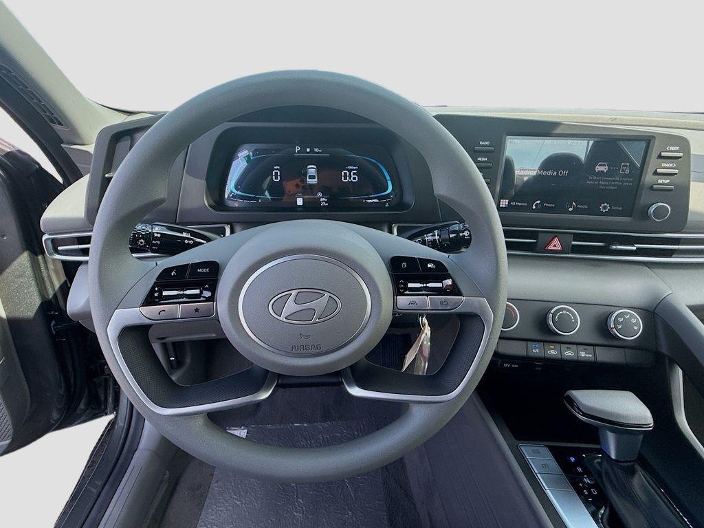 New 2026 Amazon Gray Hyundai SE image 8