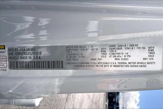 New 2026 Bright White Clear-Coat Exterior Paint Jeep Rubicon X image 13