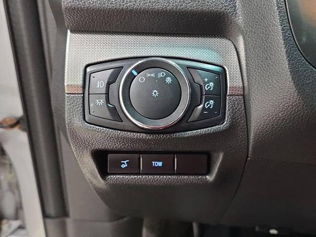 Used 2015 Ingot Silver Ford Sport image 23