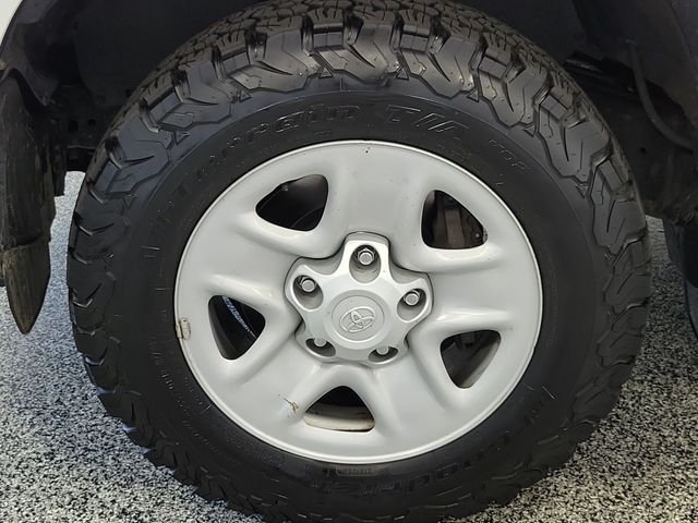 Used 2021 White Toyota SR5 image 5