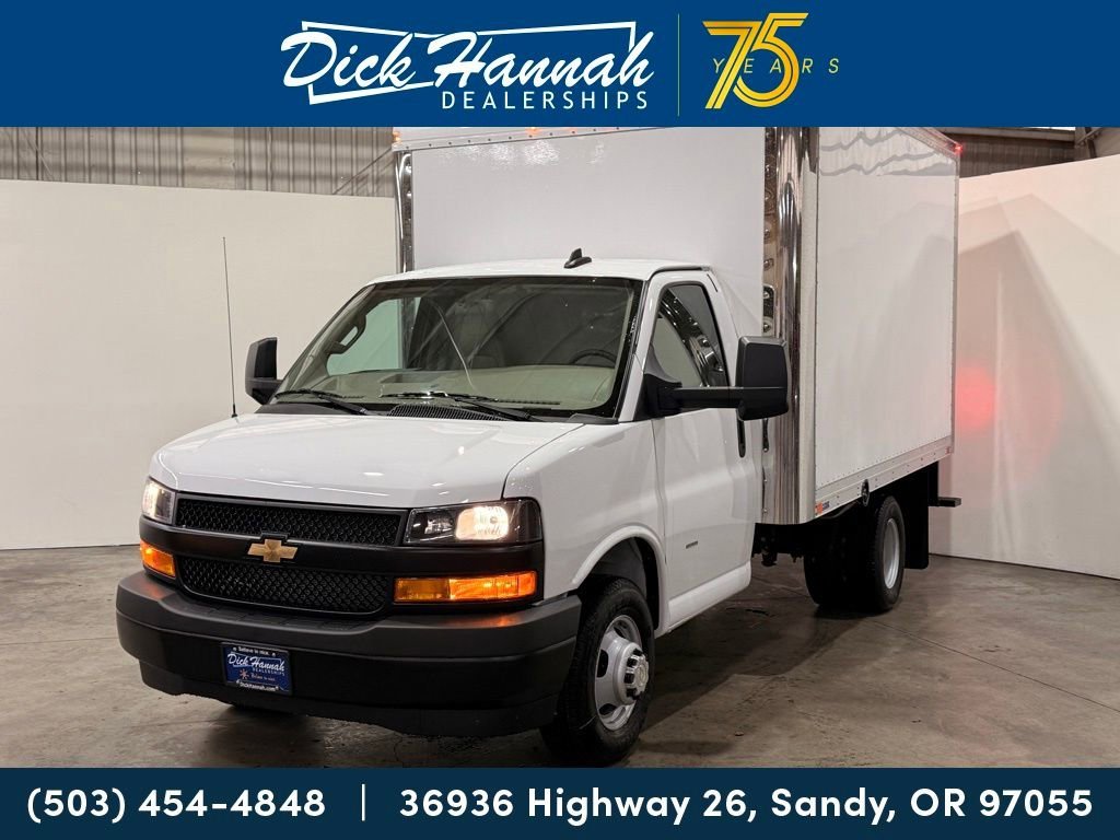 2025 Chevrolet Express 3500 139" WB's photo