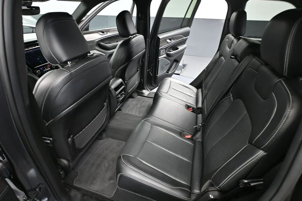Used 2023 Gray Jeep Overland 4xe image 32