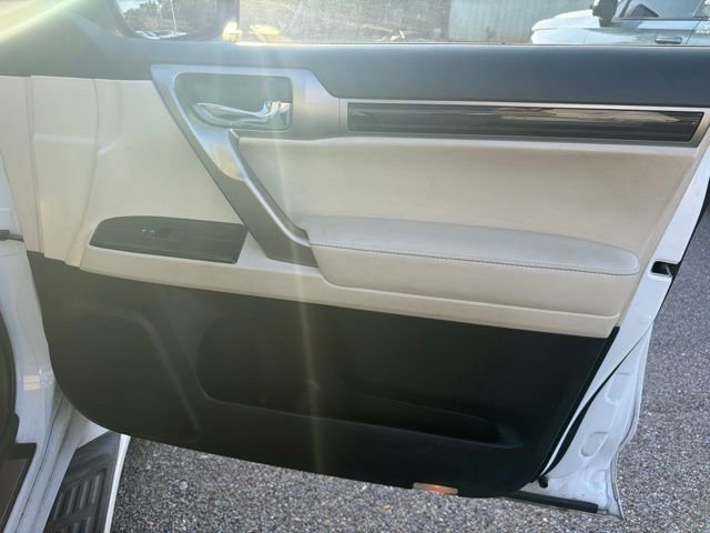 Used 2021 Starfire Pearl Lexus 460 image 9